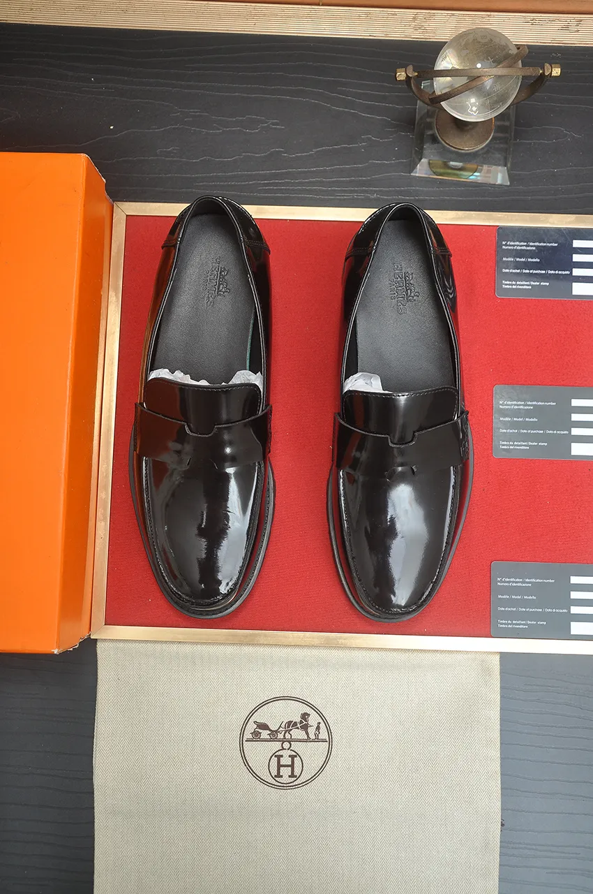 Factory price 500💶[HERMES] (cowhide lining)🍀Italian top luxury🍀He does not pursue novel styles and gorgeous colors, but attracts the favor of successful men with his flawless, elegant and classic style. Formal leather shoes This very comfortable, simple and stable style allows you to easily match any style! The pattern is absolutely 1:1 refined from the original case, and we strive for excellence in materials, imported cowhide + cowhide lining💪💪💪extraordinary texture👍! Code number: 38-45 (45 customized)